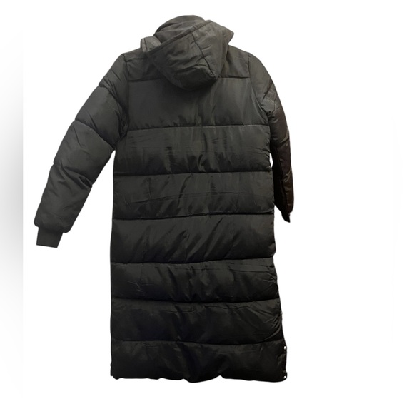 NWT Long black black puffer coat. - Picture 2 of 4